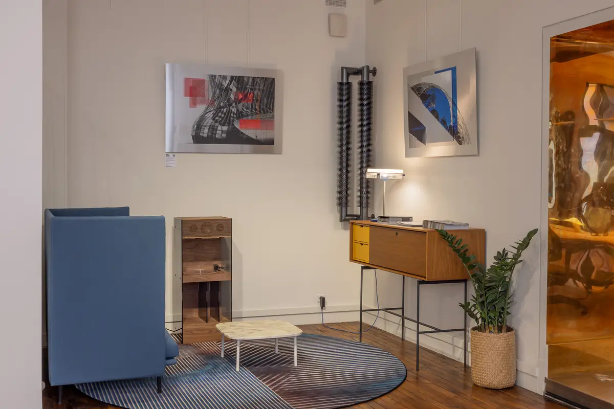 Composition de mobilier et de matières